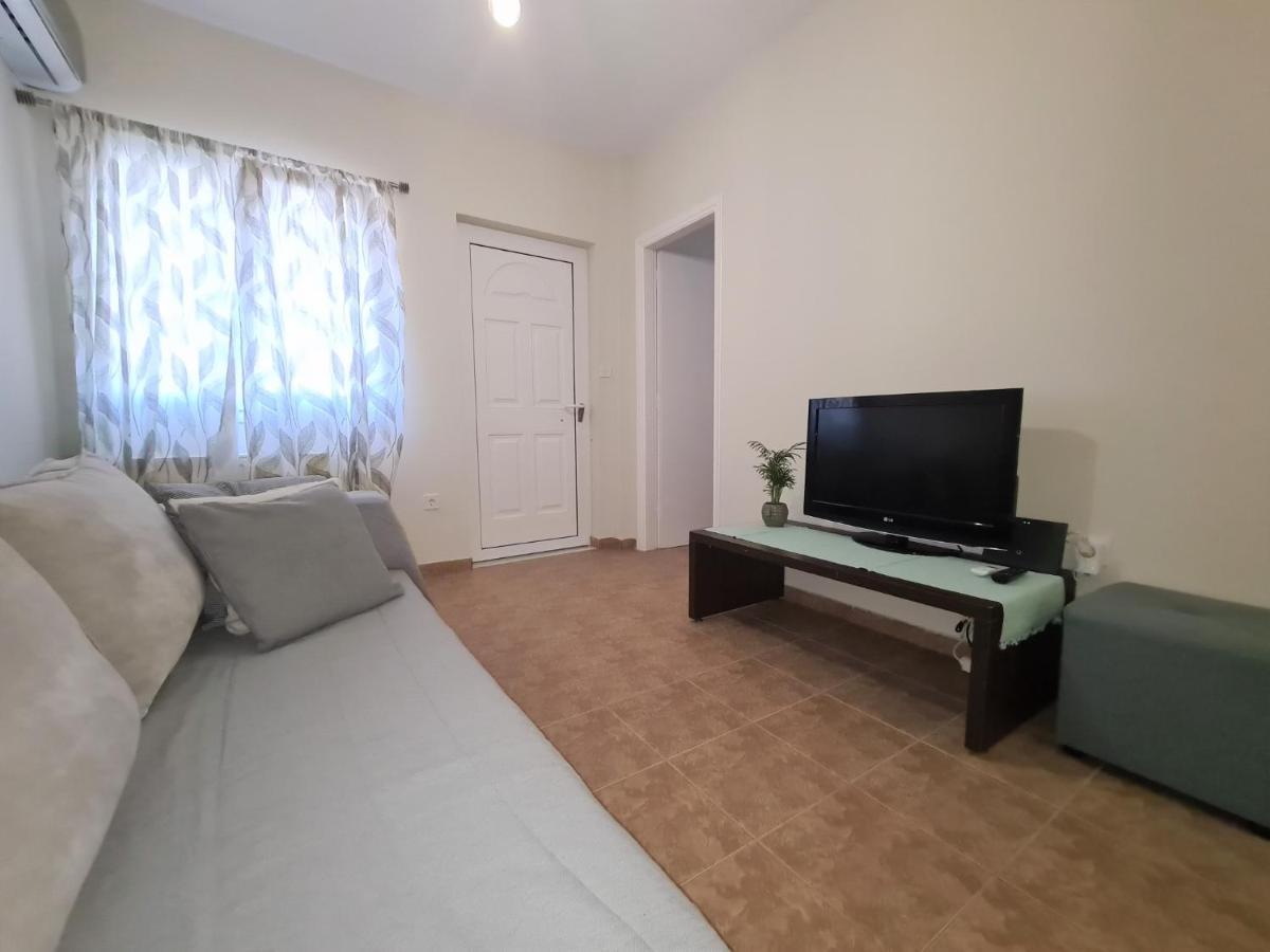 Mtc-Sfs Apartment By The Sea And Airport Pórto Ráfti 외부 사진